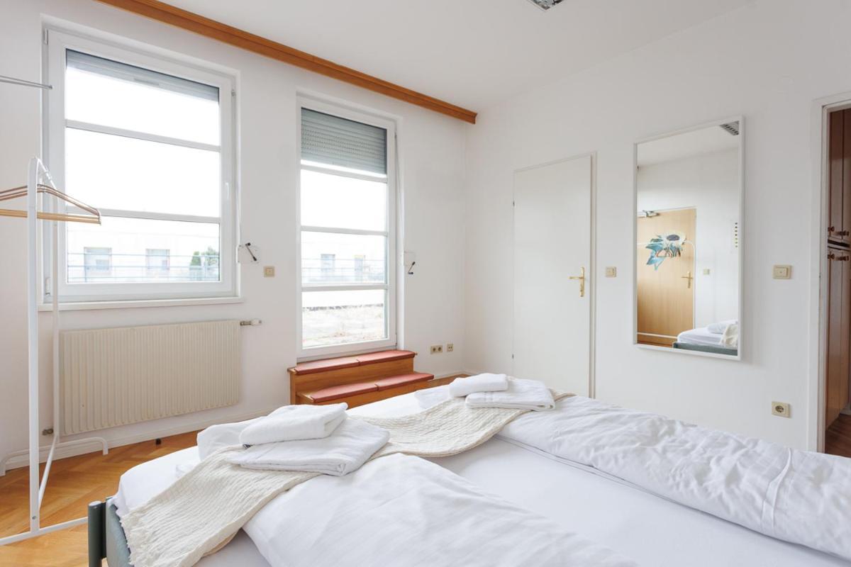 Familien- Und Gruppenparadies Platz Fuer 12 Gaeste Vienna Exterior photo