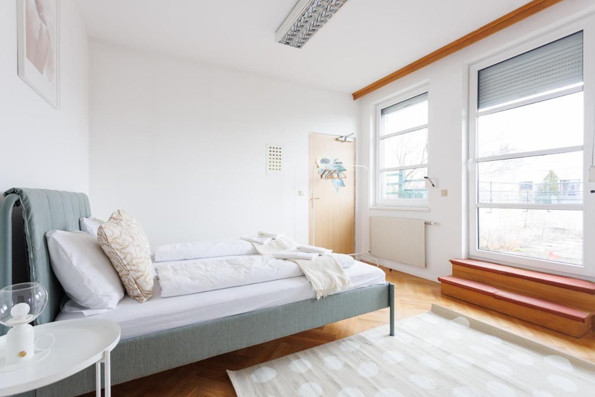 Familien- Und Gruppenparadies Platz Fuer 12 Gaeste Vienna Exterior photo