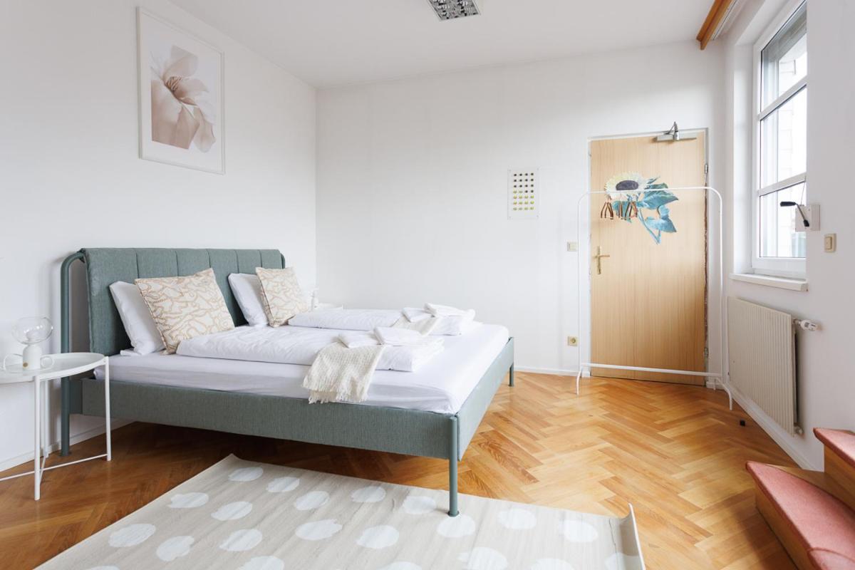 Familien- Und Gruppenparadies Platz Fuer 12 Gaeste Vienna Exterior photo